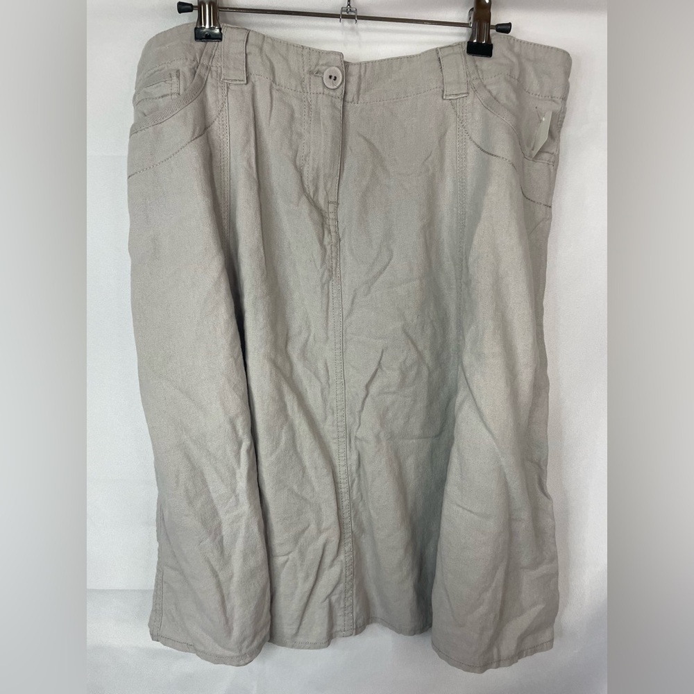 Katie’s linen blend A line skirt. Light khaki with a button zipper fly. Cute!
